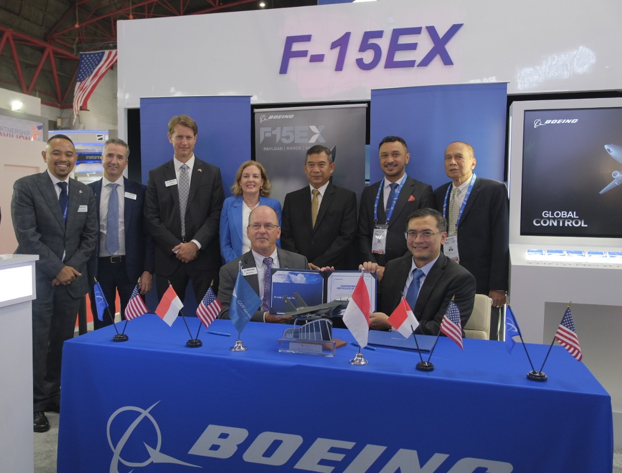 Boeing and PT Garuda Maintenance Facility Aero Asia Tbk (GMF) signing a Memorandum of Understanding at Indo Defense Expo and Forum